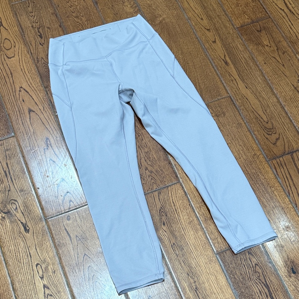 Lululemon light gray women’s leggings size 4 like new
